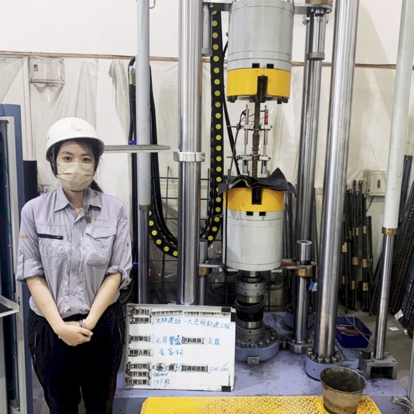 堅持以耐震標章工法作鋼筋廠驗及實驗室試驗